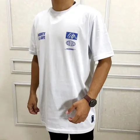 Foto produk KAOS BRAND ROMINSY APPAREL BISA DIPAKAI CEWEK COWOK BAHAN HALUS DAN LEMBUT, kategori Kaos Rominsy Jeans
