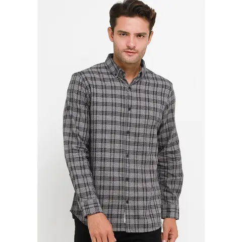 Foto produk TRIPLE Kemeja Flanel Lengan Panjang Slim Fit (LS 460 DGR) - Dark Grey, kategori Kaos Rominsy Jeans
