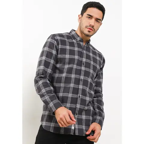 Foto produk TRIPLE Kemeja Lengan Panjang Slim Fit (LS 475 DGR) - Dark Grey, kategori Kaos Rominsy Jeans